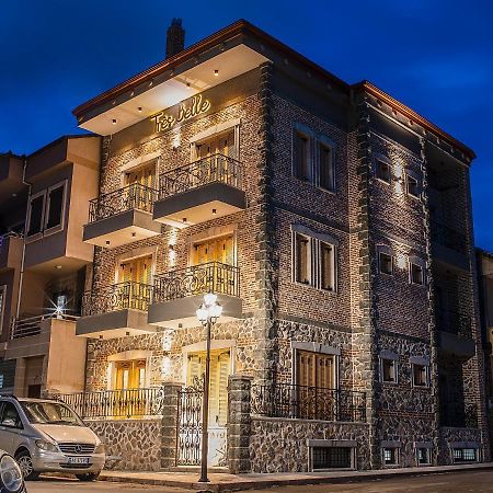 Tres Belle Hotel Korce Exterior photo